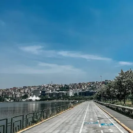 Mit Whirlpool - Blick Auf Das Goldene Horn